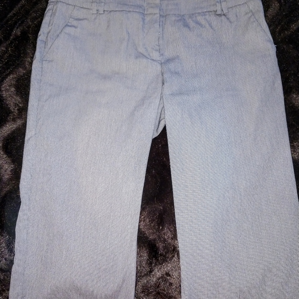 NY&Co Striped Capris
